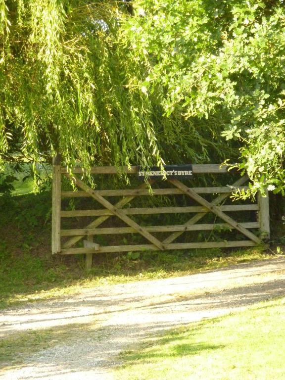 St Benedicts Byre B&B Crowhurst  Exterior photo